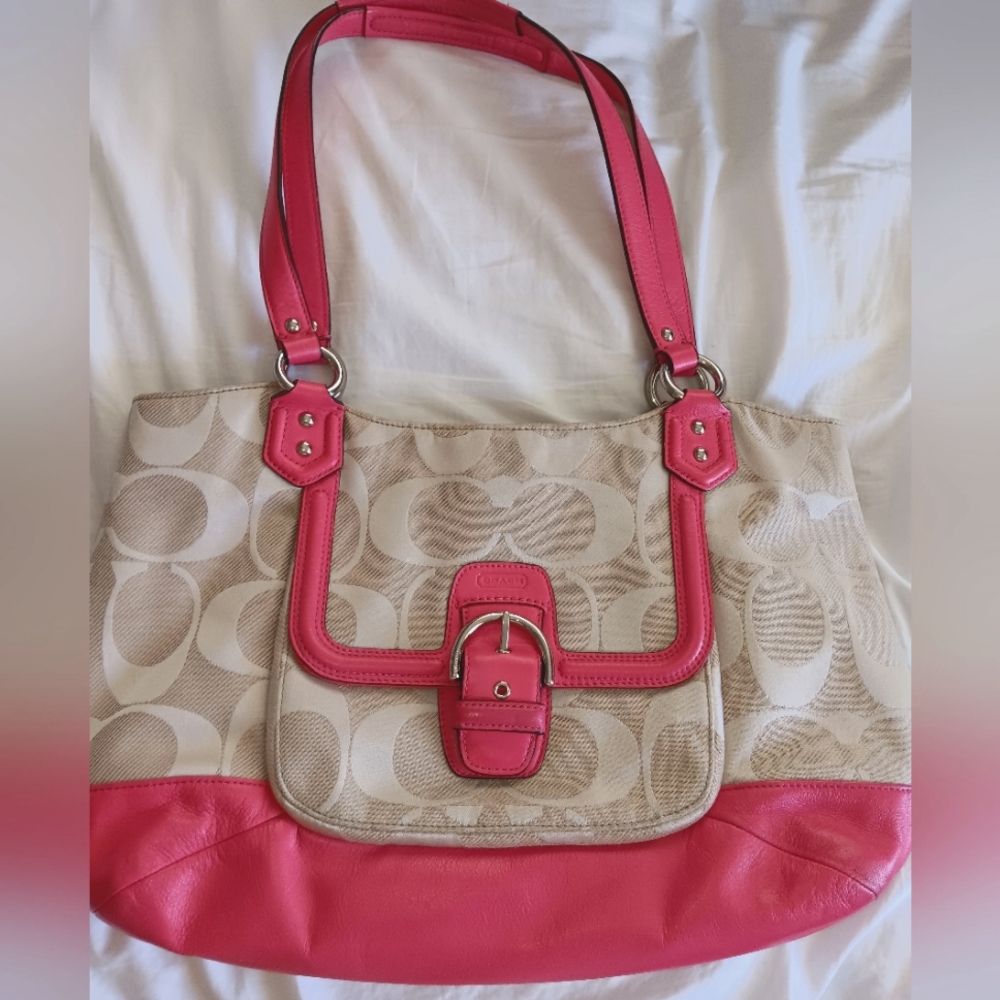 COACH SHOULDER BAG -  AZALEA PINK LEATHER W LOGO MATERIAL IN LIGHT BEIGE
